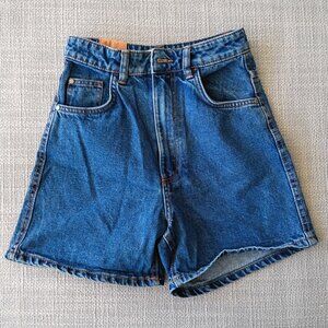 ZARA Authentic Denim by TRF High-Waisted Jean Shorts Size 2 – Classic Blue Wash